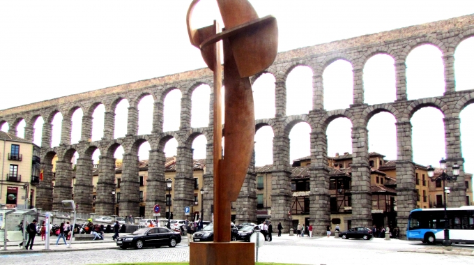 Carlos Albert In Segovia. “Freedom Sculptures”.
